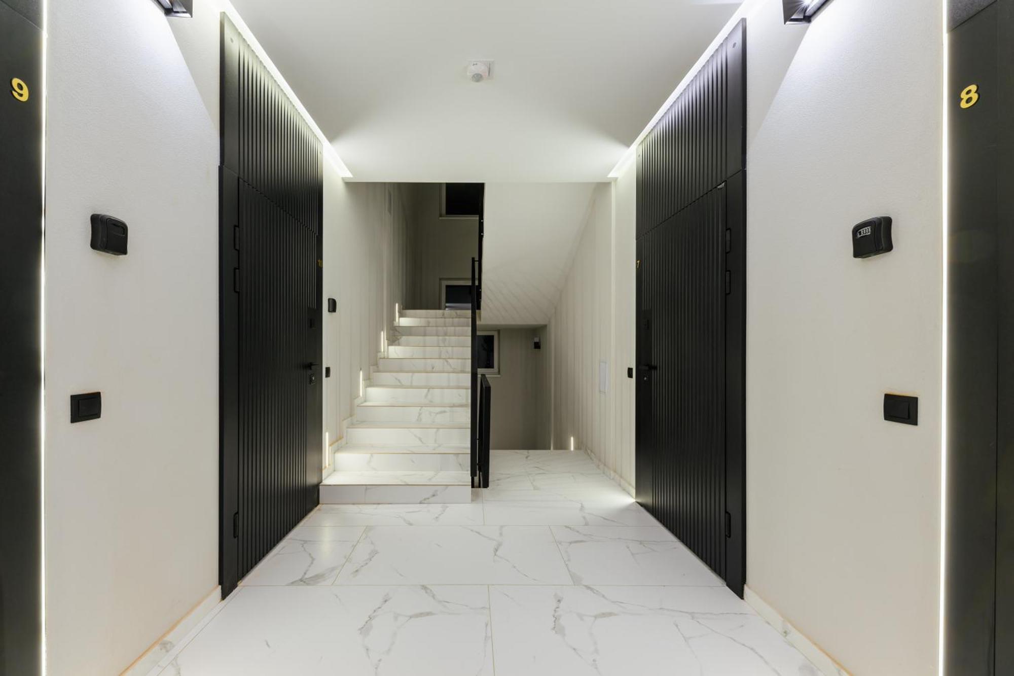 אוזהורוד Luxury Apartments Laborca מראה חיצוני תמונה